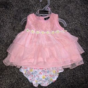BabyGirl 2 Pc 6-9mo Outfit Pink With Daisies Dress & Bloomers New 🌸